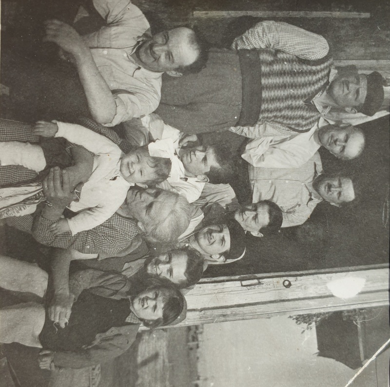 csoportkep deportaltakkal