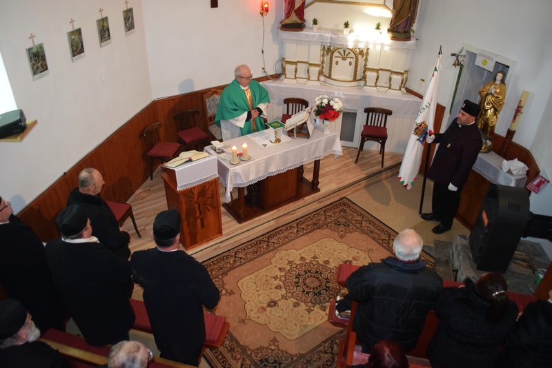 A szentmisét Boros Vilmos plébános celebrálta. A szerző felvétele