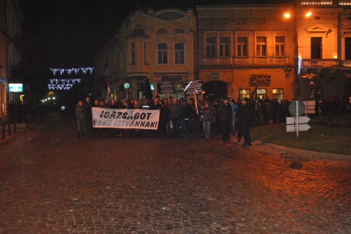 Szolidaritási tüntetés 2015 decemberében Kézdivásárhelyen