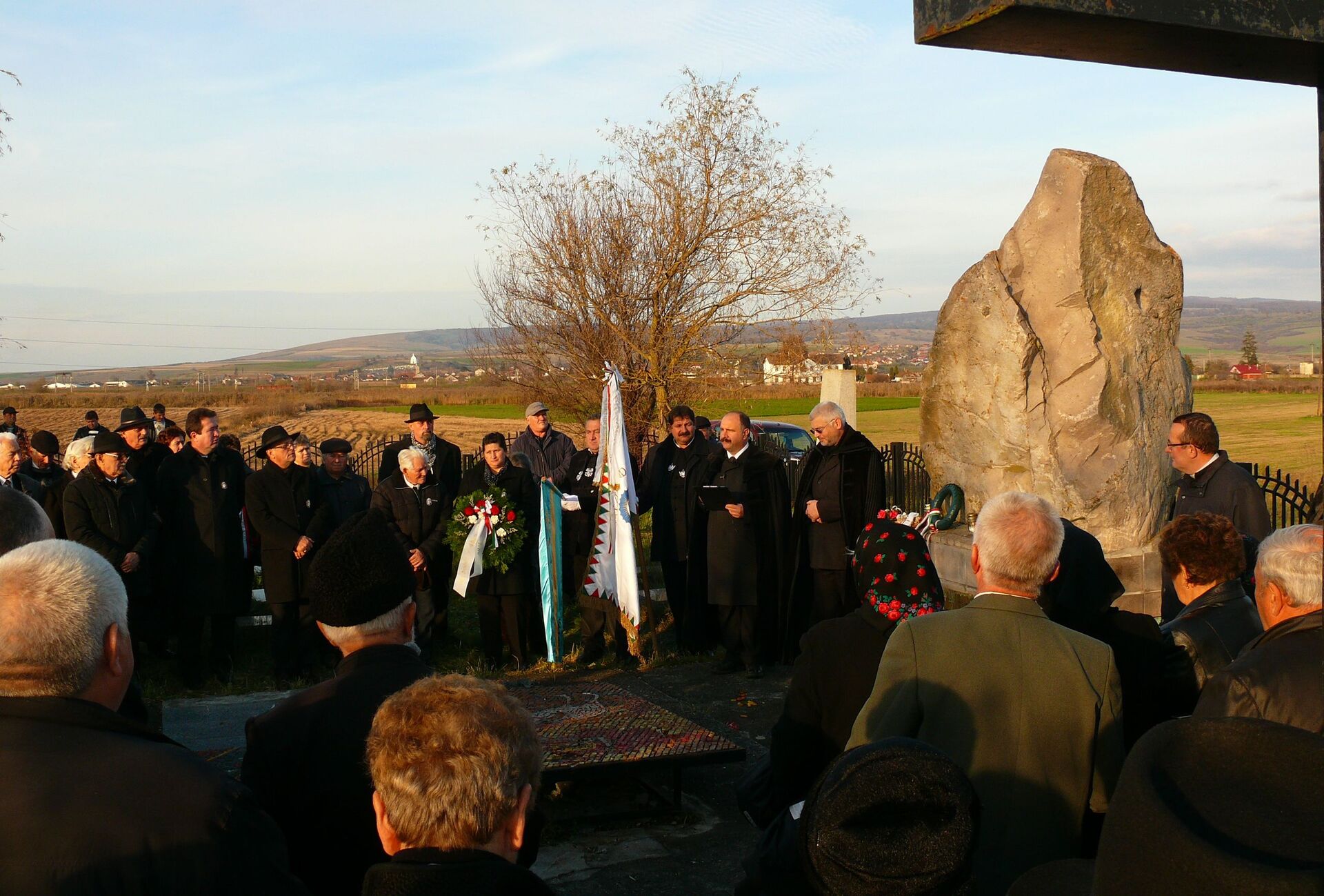 Barcafoldvári emlékmű - Szekeres Attila